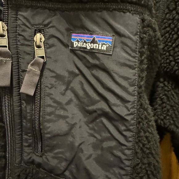 Patagonia Women’s Black Fleece Jacket - Picture 5 of 6